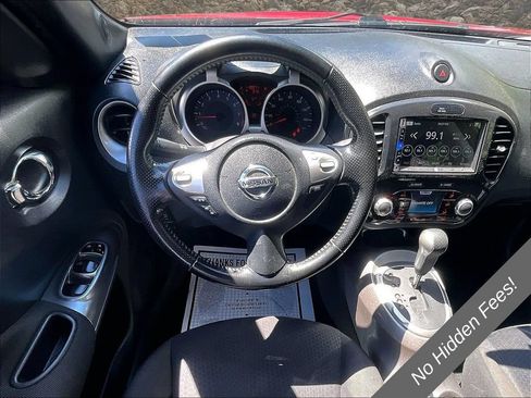 Used 2011 Nissan Juke SV AWD/4WD image 3