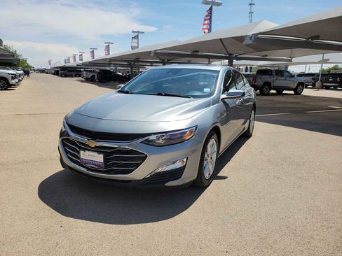 Used 2024 Chevrolet Malibu LT image 4
