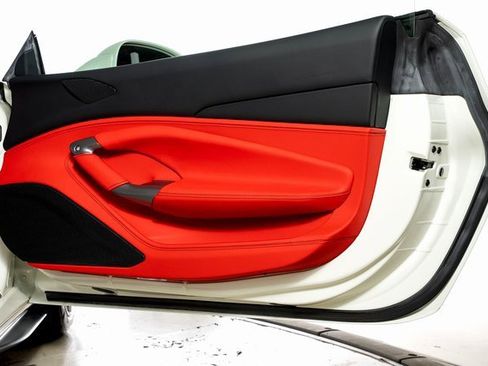 Used 2021 Ferrari F8 Tributo image 59