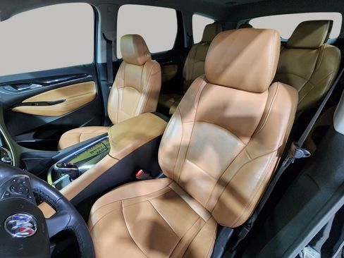 Used 2020 Buick Enclave Essence w/ LPO, Luxury Package image 13