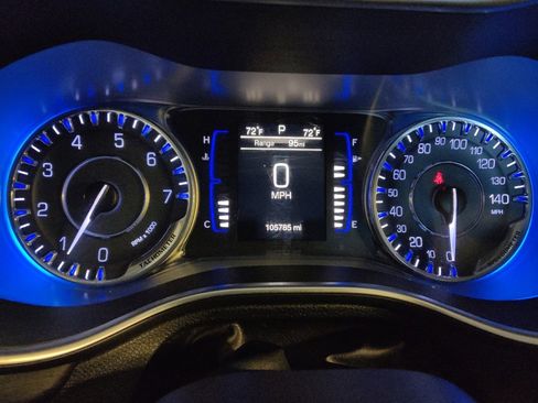 Used 2016 Chrysler 200 Limited w/ Anniversary Edition image 23