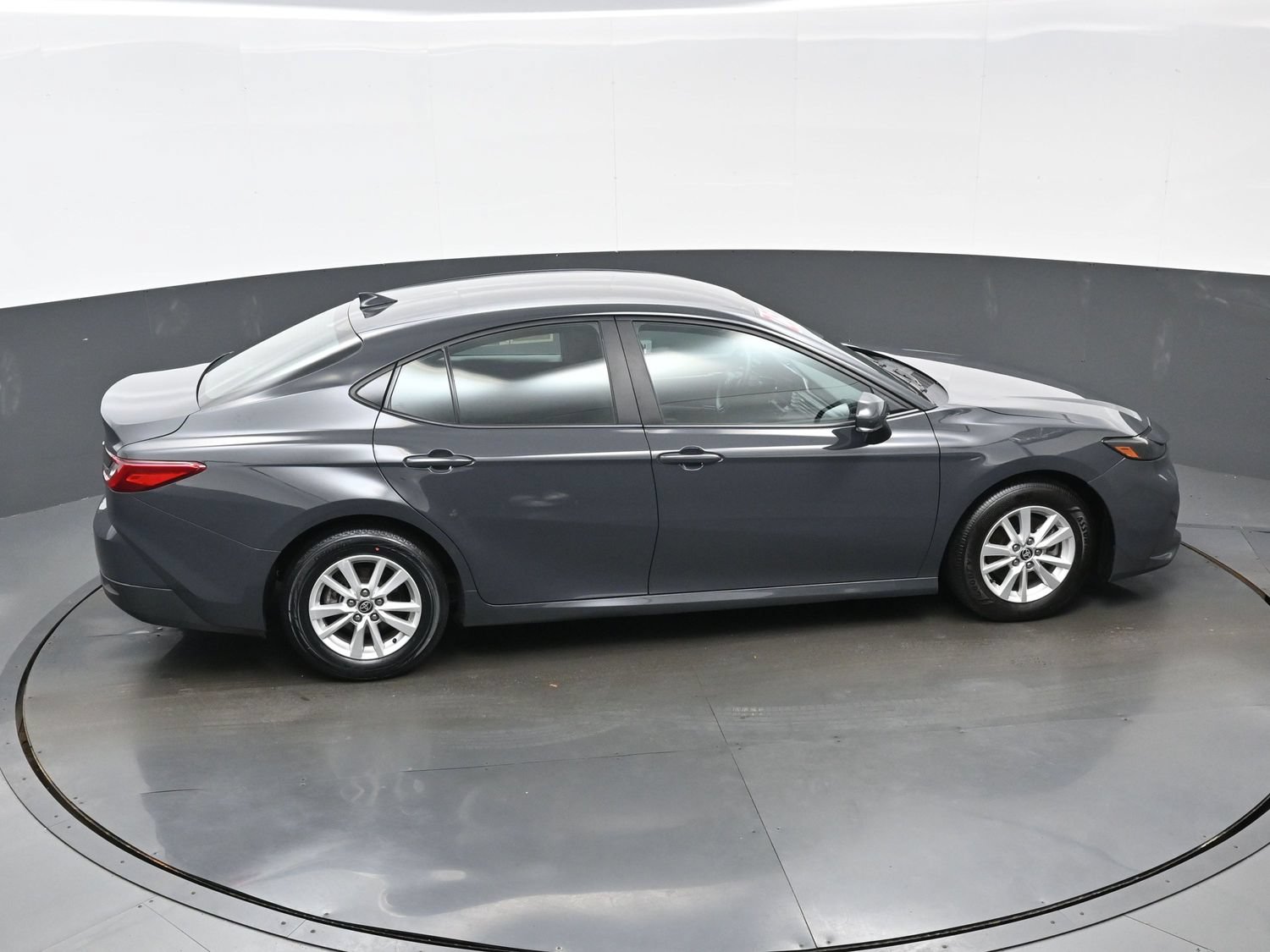 Used 2025 Toyota Camry LE FWD image 41
