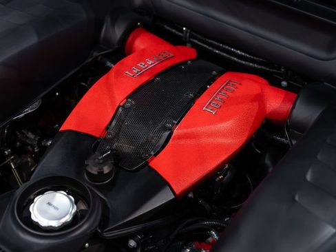 Certified 2021 Ferrari F8 Tributo RWD image 19
