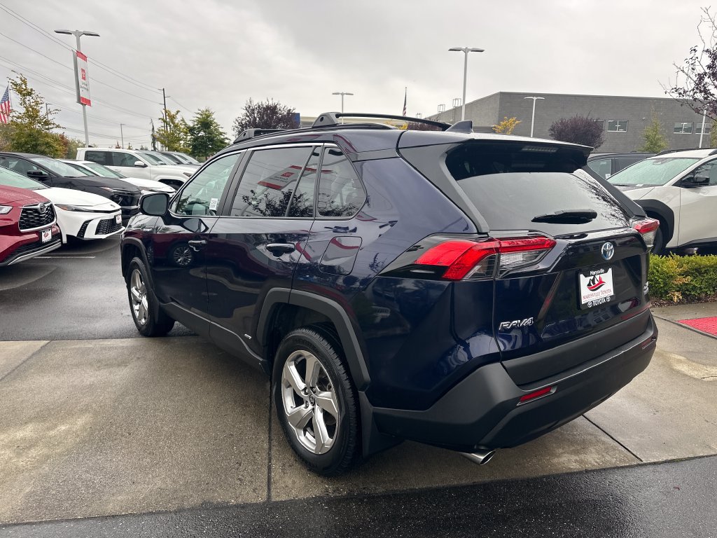 Used 2021 Toyota RAV4 XLE Premium AWD/4WD image 3