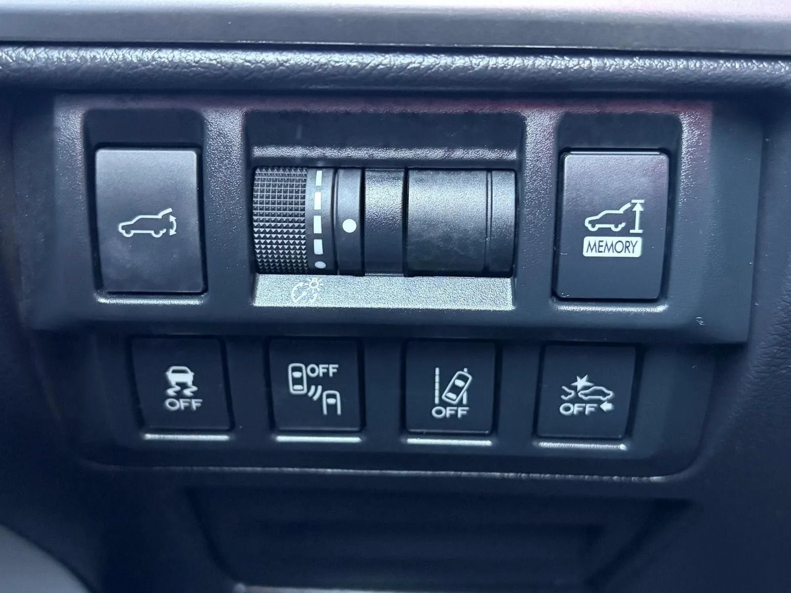 Used 2018 Subaru Outback 2.5i Limited AWD/4WD image 33