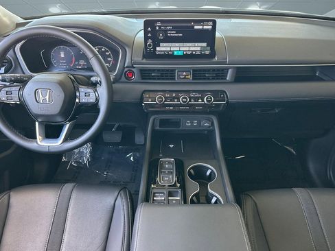 Used 2025 Honda Pilot Touring image 26