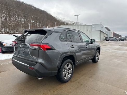 Used 2025 Toyota RAV4 XLE image 7