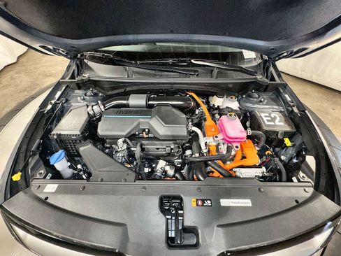 Certified 2025 Kia Sportage EX image 30