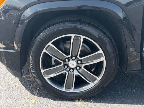 Used 2018 GMC Acadia Denali w/ Technology Package AWD/4WD image 19