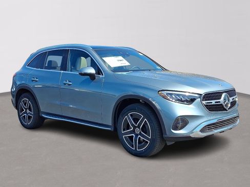 New 2026 Mercedes-Benz GLC 300 4MATIC image 3