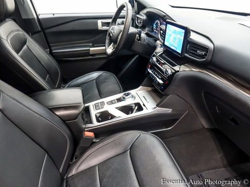 Used 2023 Ford Explorer Limited w/ Equipment Group 301A image 27