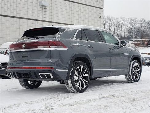 New 2026 Volkswagen Atlas Cross Sport SEL Premium R-Line image 3