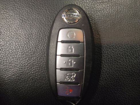 Used 2021 Nissan Rogue SL FWD image 32