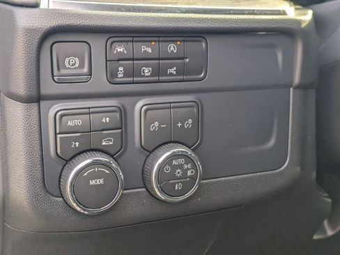 New 2026 Chevrolet Suburban LT w/ Comfort Package image 13