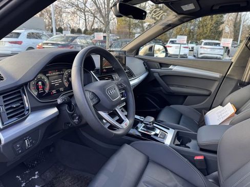 Certified 2025 Audi Q5 2.0T Premium Plus w/ Premium Plus Package image 24