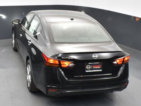 Used 2025 Nissan Altima 2.5 S image 47