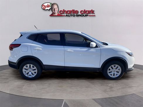 Used 2018 Nissan Rogue Sport S image 7