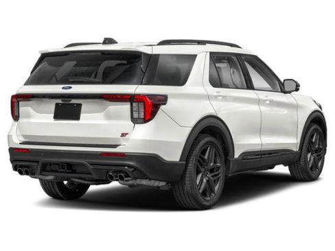 Used 2025 Ford Explorer ST AWD/4WD image 2