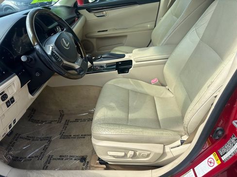 Used 2013 Lexus ES 350 w/ Luxury Pkg FWD image 11
