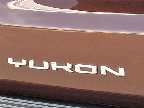 Used 2022 GMC Yukon SLT w/ SLT Luxury Package image 33