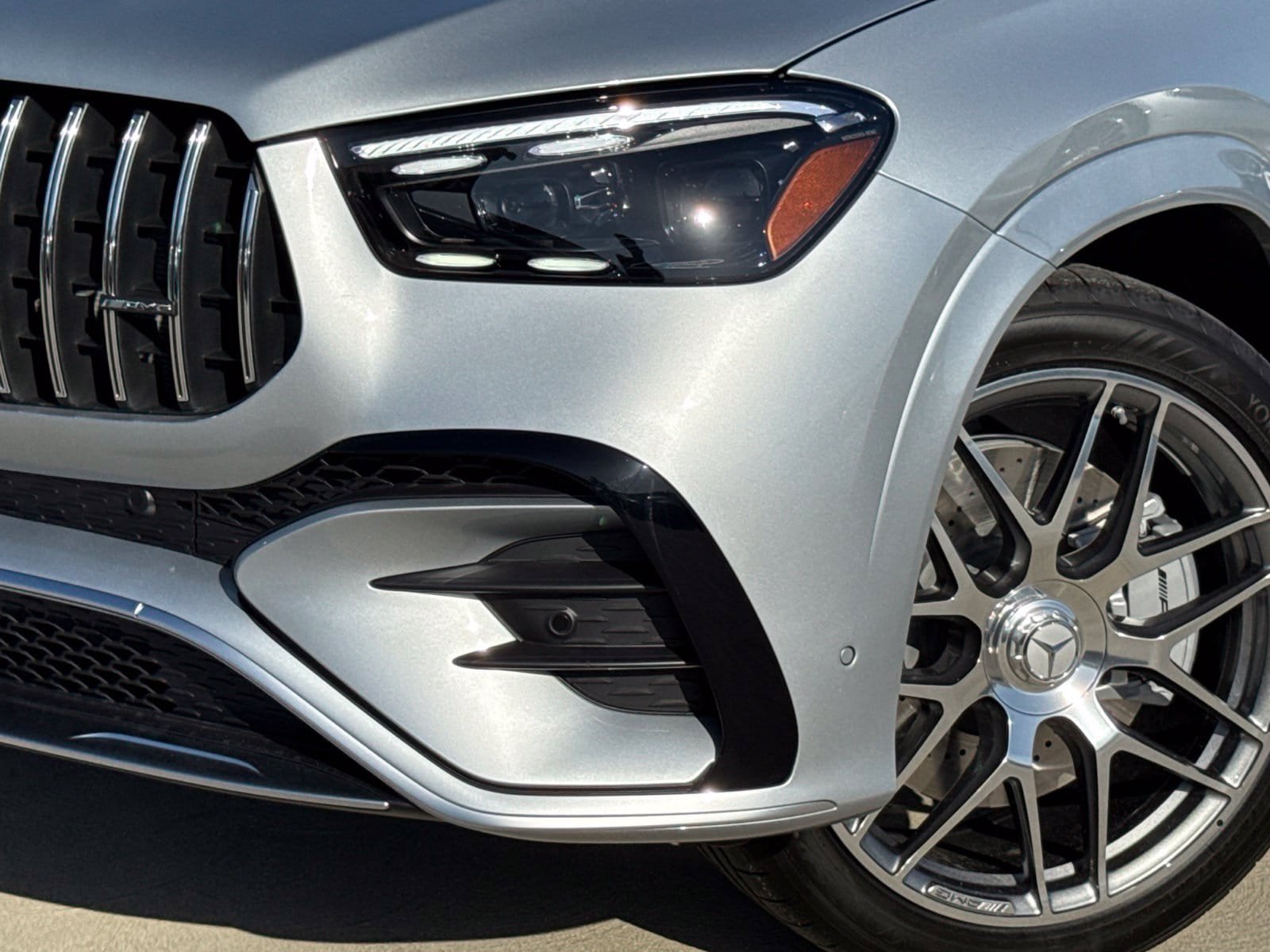 New 2026 Mercedes-Benz GLE 53 AMG 4MATIC Coupe image 3