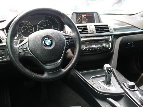 Used 2017 BMW 330i Sedan w/ Premium Package RWD image 17