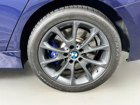 Used 2018 BMW 320i xDrive Sedan AWD/4WD image 11