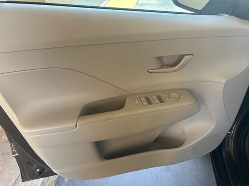 New 2026 Hyundai Kona SE image 14