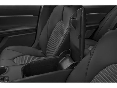 Used 2022 Toyota Camry SE w/ Audio Upgrade Package FWD image 15