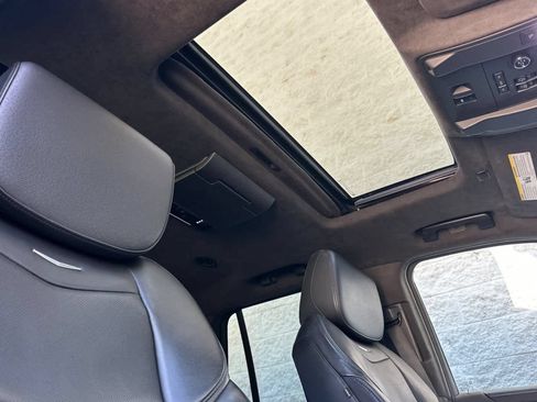 Used 2018 Cadillac Escalade Platinum AWD/4WD image 20