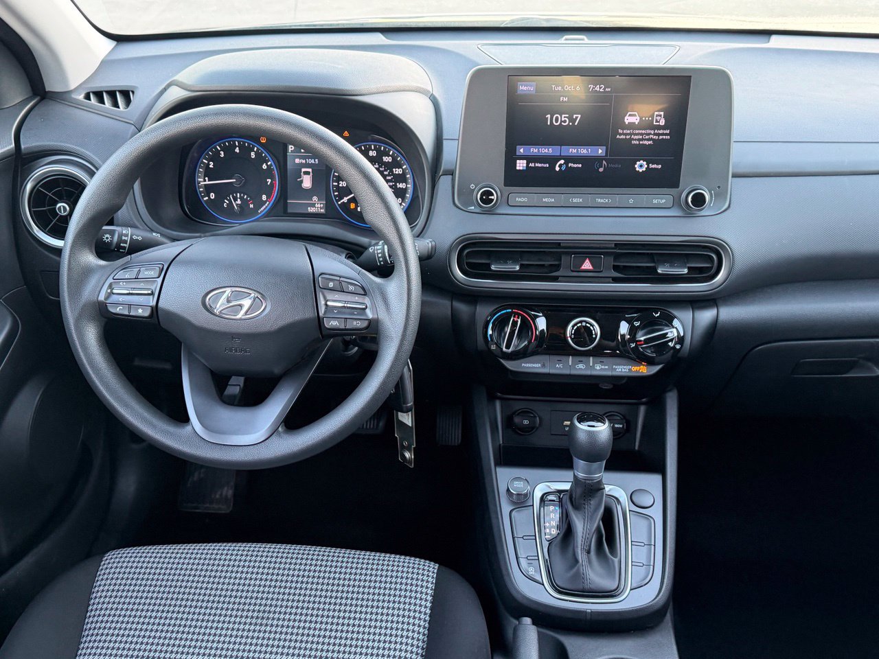 Used 2022 Hyundai Kona SE FWD image 11