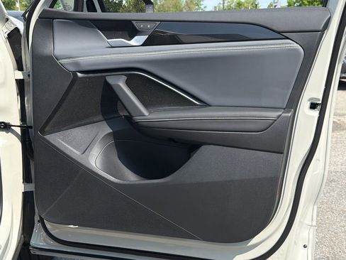 New 2026 Volkswagen Tiguan SEL R-Line AWD/4WD image 5