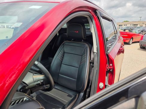 Used 2023 GMC Terrain AT4 AWD/4WD image 12