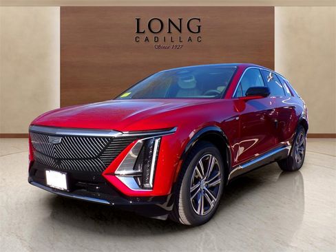 New 2025 Cadillac Lyriq Luxury image 1