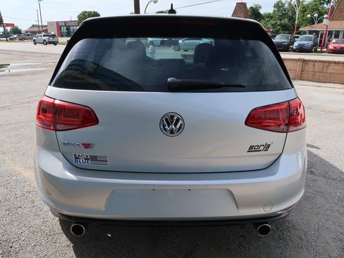 Used 2015 Volkswagen GTI SE FWD image 10