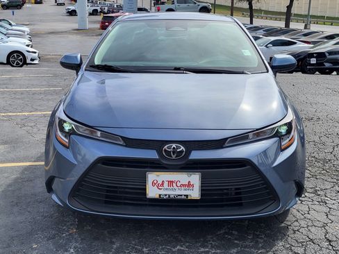 Used 2025 Toyota Corolla LE image 8