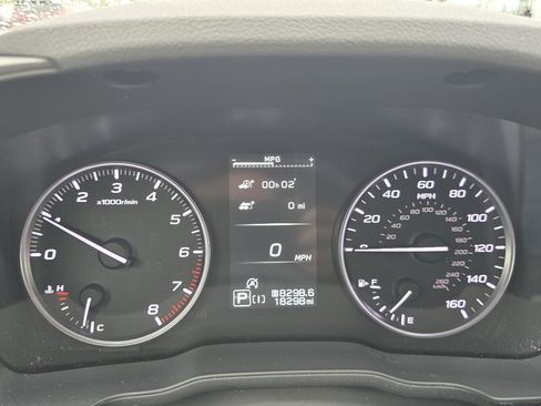 Used 2024 Subaru Crosstrek 2.0i Premium AWD/4WD image 25
