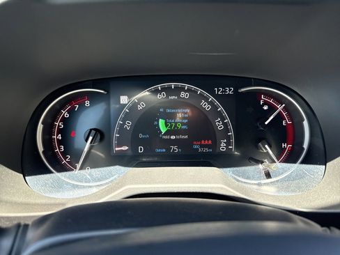 Used 2025 Toyota RAV4 LE image 13