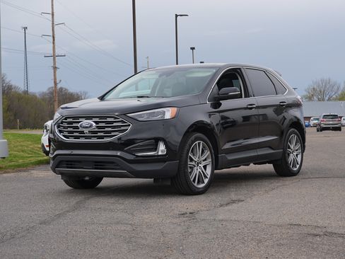 Used 2023 Ford Edge Titanium w/ Equipment Group 301A AWD/4WD image 8