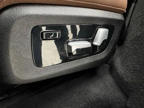 Used 2021 BMW X7 xDrive40i w/ Premium Package 2 AWD/4WD image 21
