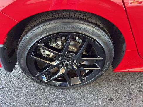 Certified 2025 Honda Civic Sport image 32