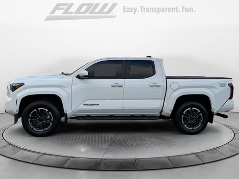 Used 2025 Toyota Tacoma TRD Sport image 5