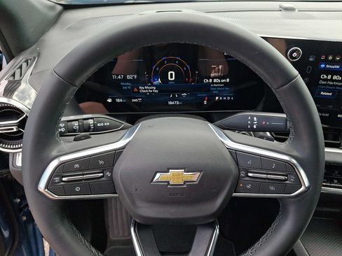 Used 2025 Chevrolet Equinox LT AWD/4WD image 19