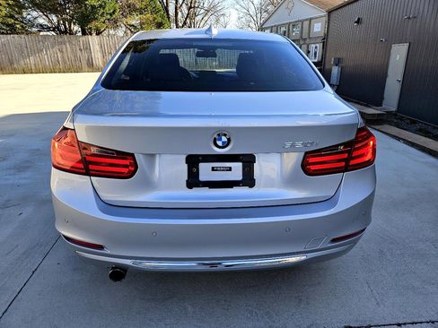 Used 2014 BMW 320i Sedan image 5