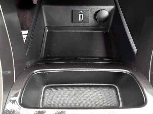 Used 2018 Ford Fusion SE w/ Fusion SE Technology Package FWD image 32
