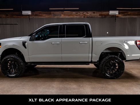 Used 2026 Ford F150 XLT w/ XLT Black Appearance Package AWD/4WD image 6