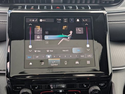 New 2026 Jeep Grand Cherokee Laredo X image 24