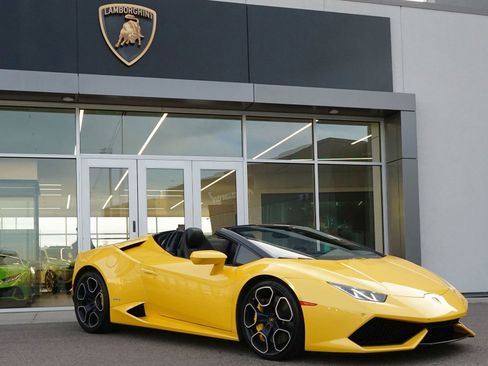 Used 2017 Lamborghini Huracan LP 610-4 image 1