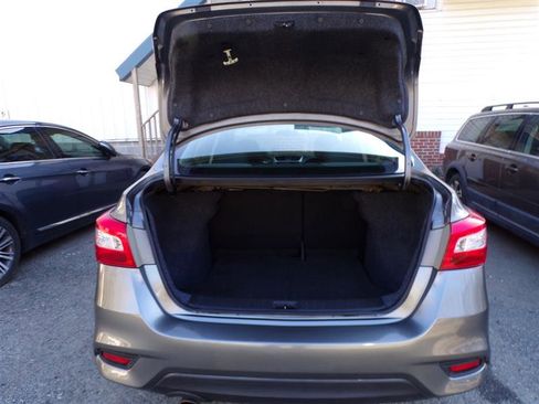 Used 2019 Nissan Sentra SR image 41