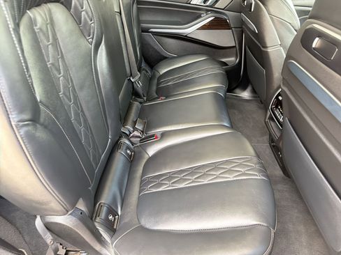 Used 2026 BMW X7 xDrive40i AWD/4WD image 31
